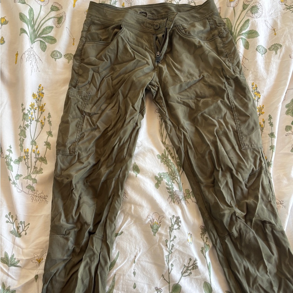 Women’s camo prana climbing pants